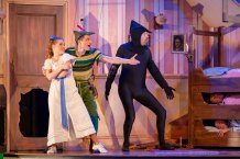 Peter Pan Goes Wrong 2019 Sydney Lyric Theatre